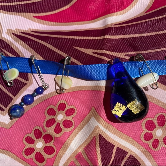 ANOTHER ★ DAY HANDMADE RAINY DAYS RIBBON CHARM CHOKER - Picture 5 of 5